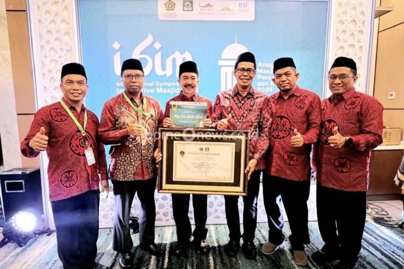Masjid Al-Ukhuwah Sulsel Raih Penghargaan Terbaik I Ramah Lingkungan