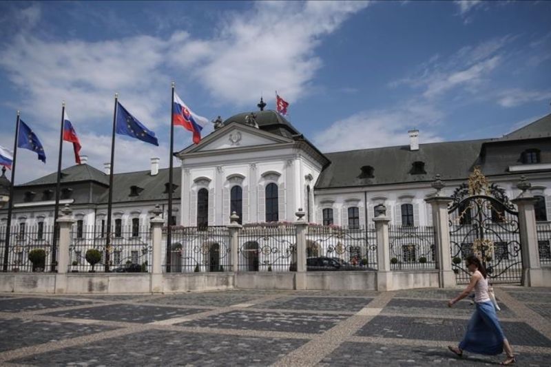 Slovakia Kirim 2,5 Ton Bantuan Kemanusiaan ke Lebanon dan Evakuasi W?
