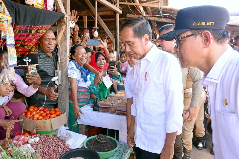 Presiden Jokowi Pantau Stabilitas Harga Sembako di Alor