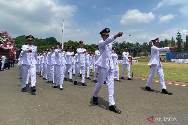 Pengukuhan 721 Praja Pratama IPDN Angkatan XXXV di Sumedang