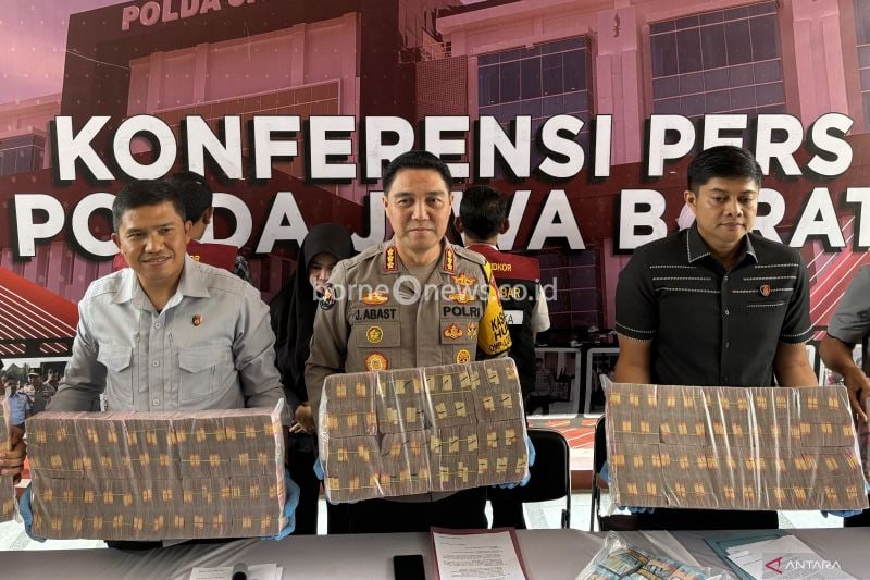 Tiga Tersangka Korupsi Dana Insentif Tenaga Kesehatan COVID-19