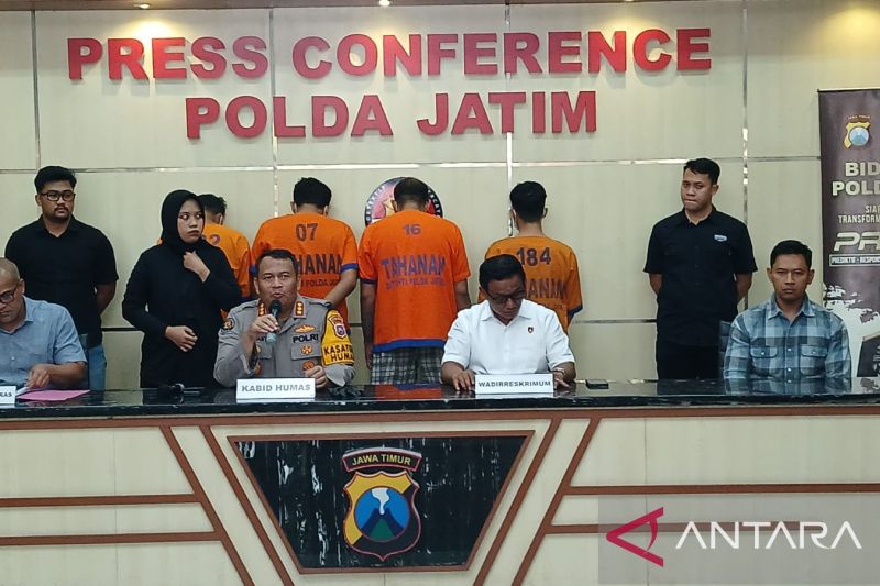 Empat Pria Kawal Sabu-Sabu, Ditangkap Karena Pemerasan Polisi Palsu