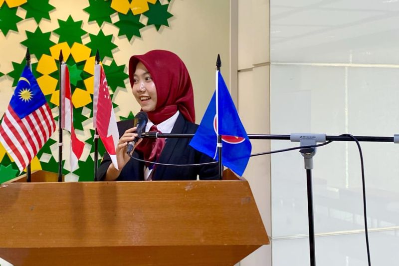 Nadia Balkis, Duta Kampus Unej, Wakili Indonesia di Youth Exchange