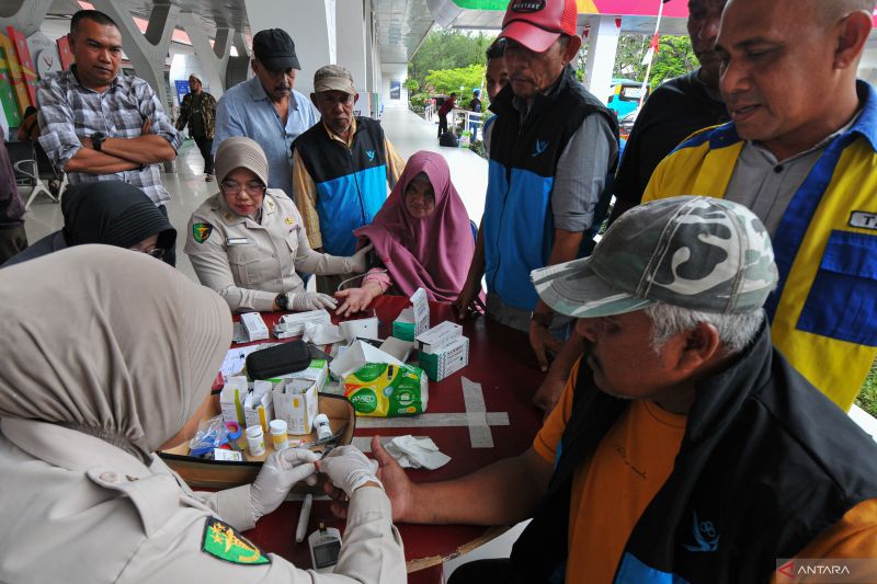 Pengobatan Gratis di Pelabuhan Aceh untuk Penumpang dan Awak Angkutan