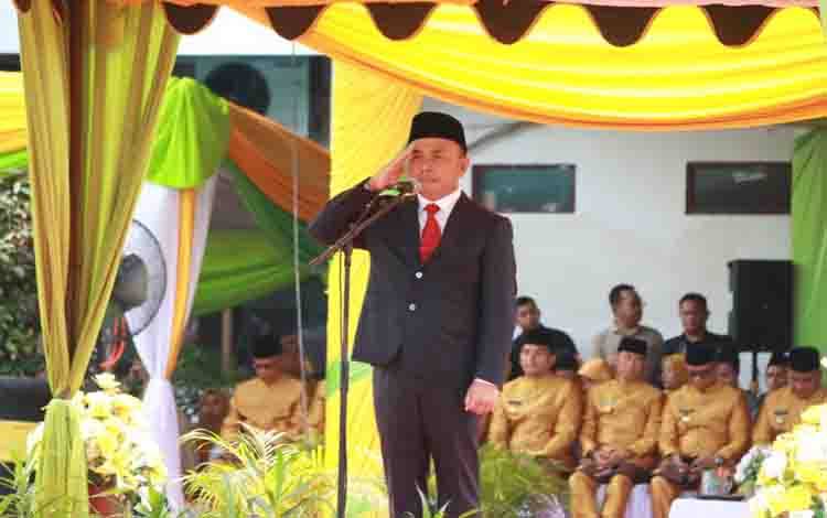 Gubernur Kalteng Sugianto Sabran saat peringatan hari jadi di Kotawaringin Barat, Kamis, 3 Oktober 2024. (FOTO: ASEP)