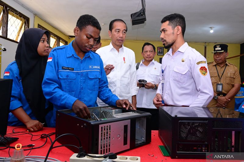Presiden Jokowi Kunjungi SMKN 1 Kalabahi, Dorong Pendidikan Berkualitas