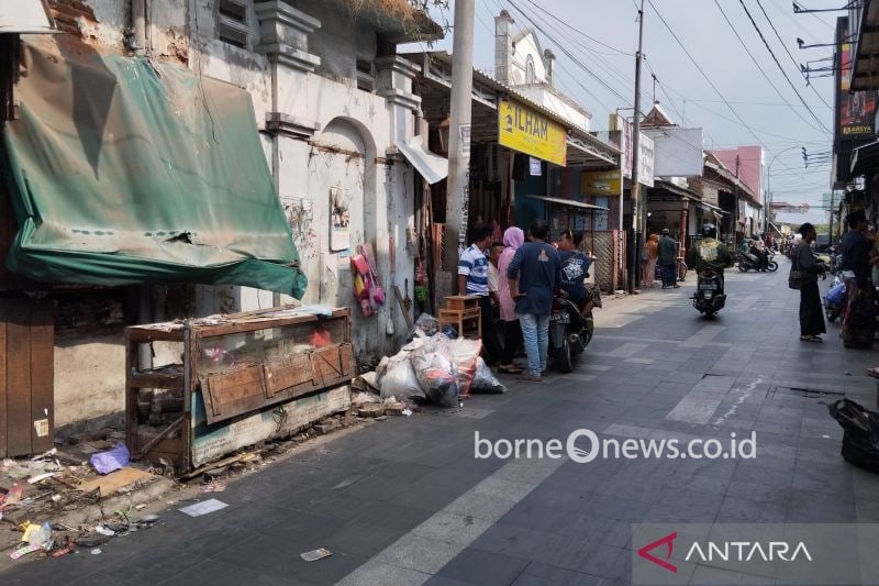 Penertiban PKL di Jalan Menara Kudus untuk Kenyamanan Wisatawan