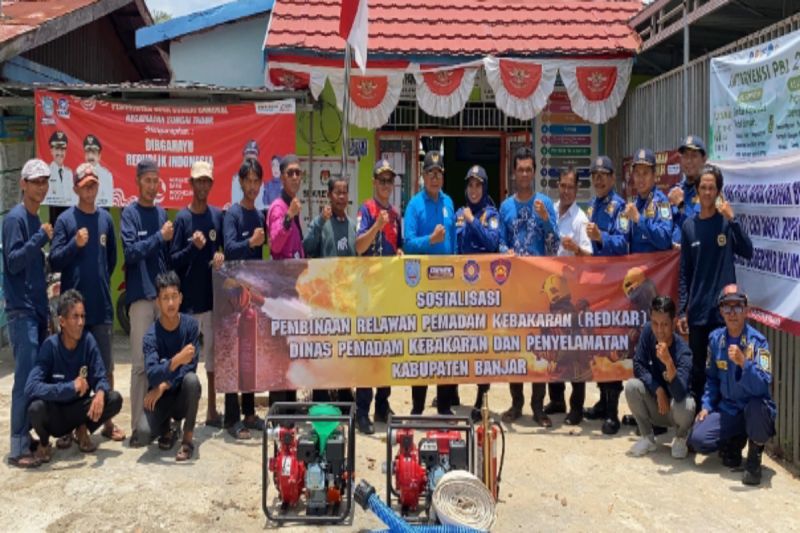 Sosialisasi Pencegahan Kebakaran Dinas Pemadam di Banjar