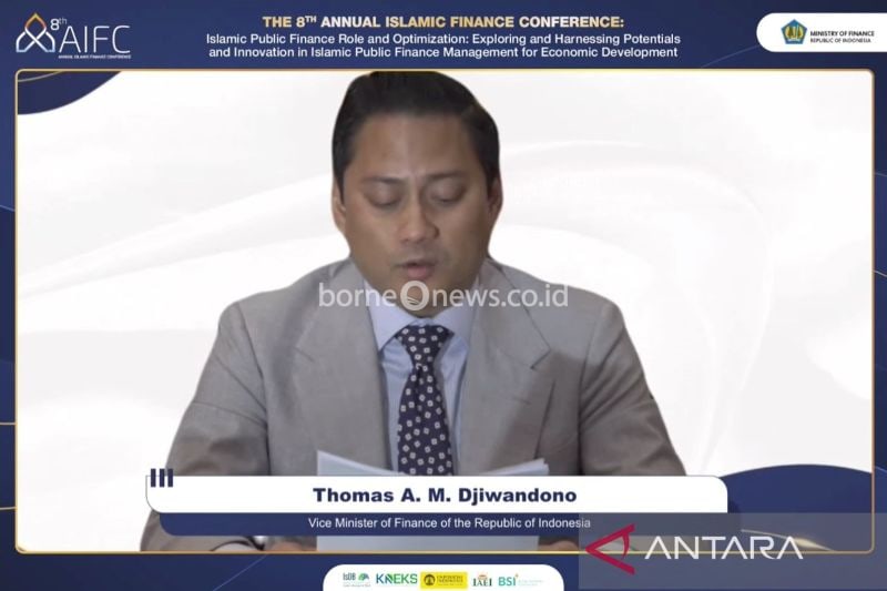 Deputy Minister of Finance II, Thomas Djiwandono, delivering his remarks at the 8th Annual Islamic Finance Conference (AIFC) in Jakarta on Thursday (October 3, 2024). (ANTARA/Uyu Septiyati Liman)
