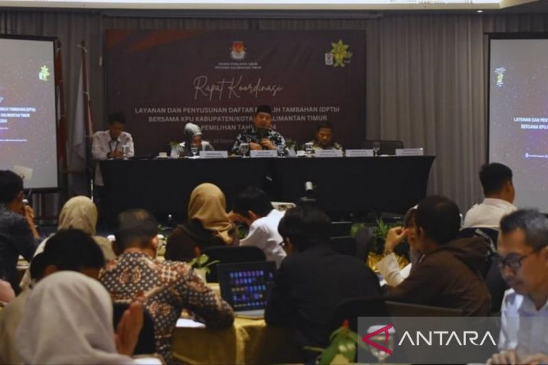 KPU Kaltim menggelar rapat koordinasi layanan dan penyusunan daftar pemilih tambahan bersama KPU dari 10 kabupaten/kota yang digelar di Samarinda, dari 30 September hingga 10 Oktober 2024. (ANTARA/HO-KPU Kaltim)
