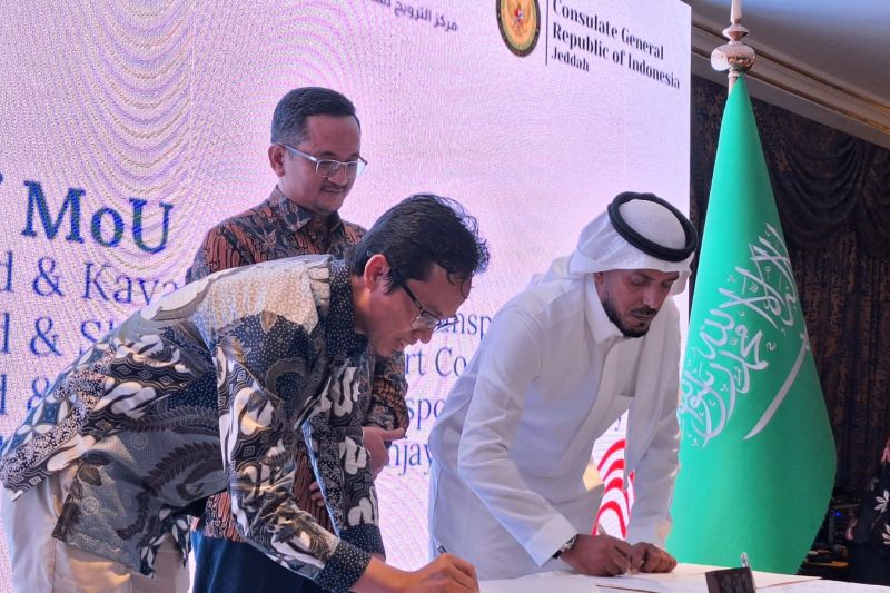 Penandatangan peluncuran Bumbung Kampoeng oleh BPKH Limited dan otoritas Arab Saudi. (ANTARA/HO-BPKH)