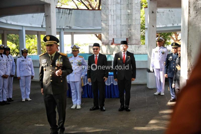 Pjs Wali Kota Makassar Hadiri Ziarah Nasional HUT ke-79 TNI