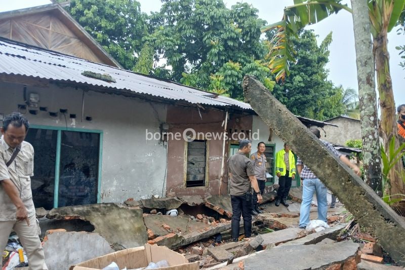 Tembok Pembatas Sekolah Robo, Tiga Anak Meninggal Dunia