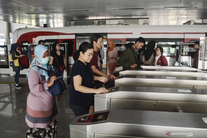 Tarif Istimewa Rp1 Naik Transjakarta, MRT, dan LRT untuk HUT TNI
