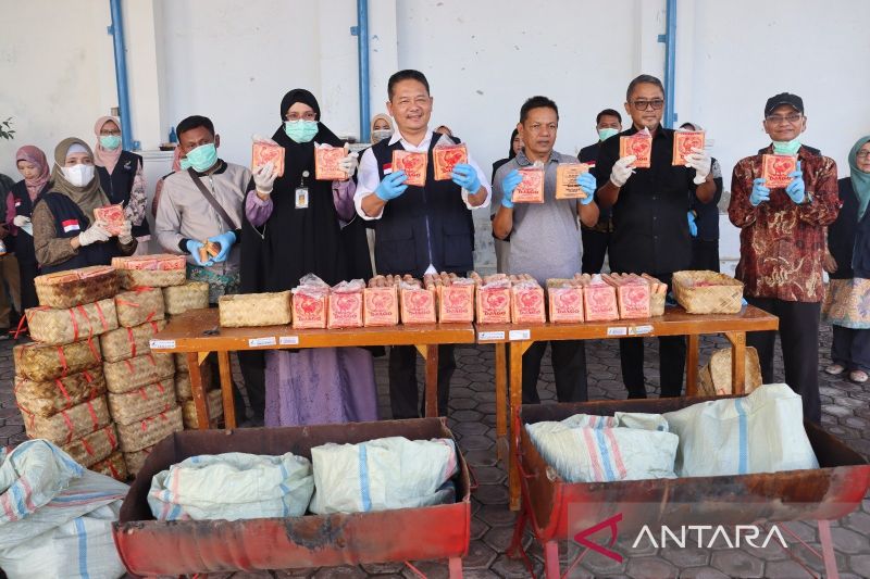 BPOM Musnahkan 328 Produk Berbahaya Mengandung Boraks di Aceh
