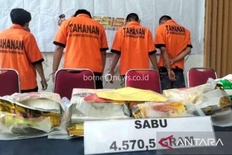Empat Pengedar Sabu dan Ganja Ditangkap di Bekasi, Total Barang Bukti Mencapai Rp4,7 Miliar