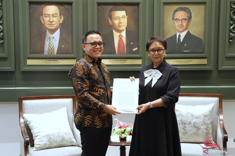 Apresiasi Kementerian Luar Negeri untuk Pertumbuhan Investasi dan Reformasi Birokrasi