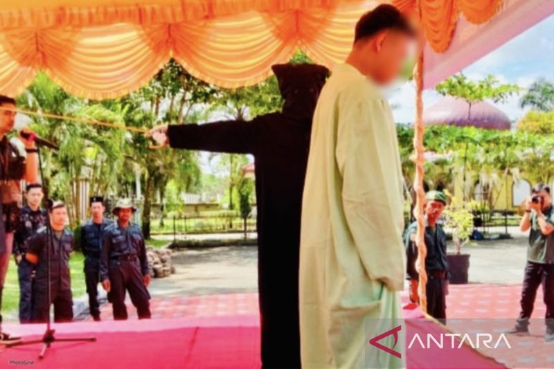 Kejaksaan Nagan Raya Eksekusi Cambuk 11 Pelanggar Syariat Islam