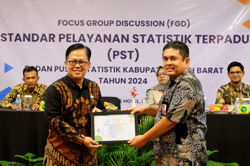 Diskominsa Aceh Barat Raih Penghargaan Statistik Sektoral 2024