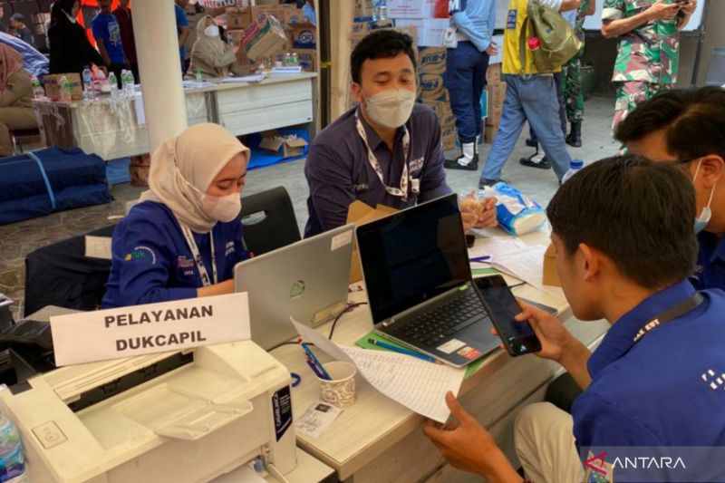 Arsip foto - Suku Dinas Kependudukan dan Pencatatan Sipil (Sudin Dukcapil) Jakarta Selatan membuka posko pelayanan dokumen kependudukan, Jakarta, Selasa. (23/8/2022) ANTARA/Luthfia Miranda Putri