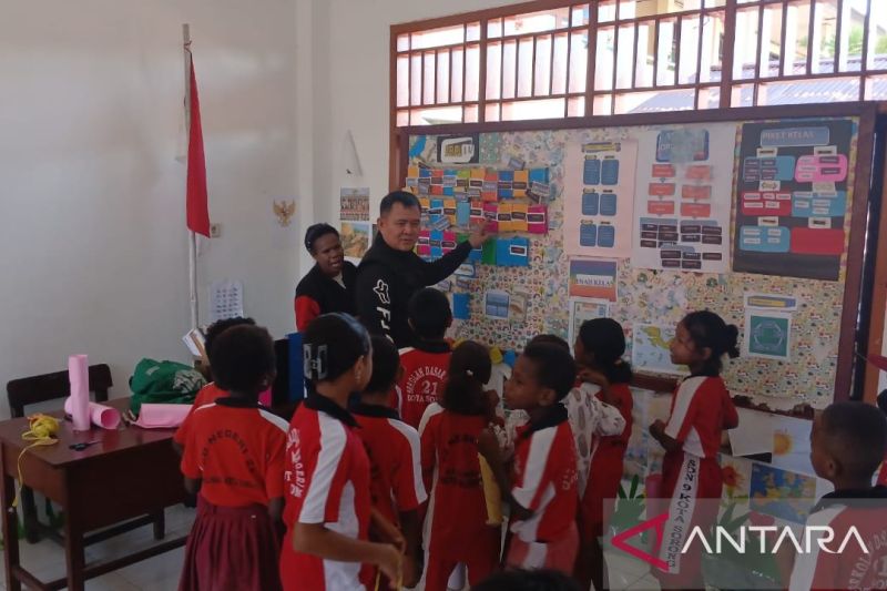 Wali Kota Sorong Dorong Optimalkan Pendidikan di SDN Klawasi