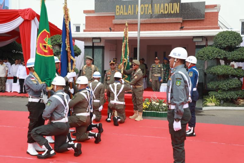 Pj Wali Kota Madiun Sambut Kirab Pataka Tahun 2024 untuk Pilkada
