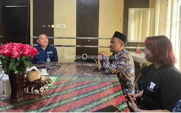 Balai Bahasa Kalteng dan FKIP Universitas Palangka Raya Bersinergi dalam Pelestarian Bahasa Daerah