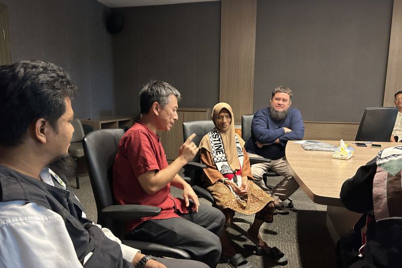 Kisah Inspiratif Nenek Warsi, Peduli Palestina dari Batam