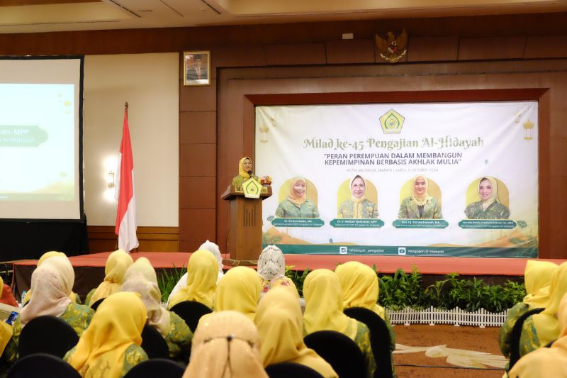 Peran Perempuan dalam Kepemimpinan Berbasis Akhlak Mulia