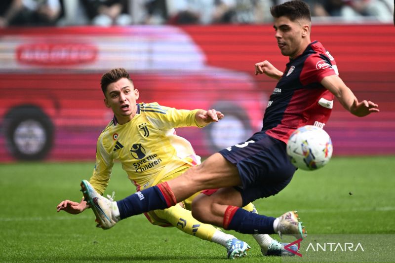 Cagliari Tahan Juventus Imbang Lewat Penalti Razvan Marin