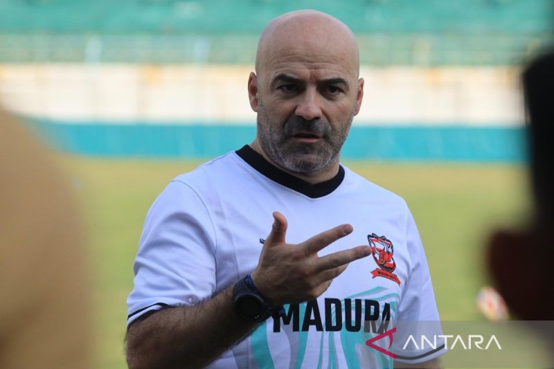 Madura United Fokus Tingkatkan Kekompakan Tim di Liga 1 2024/2025