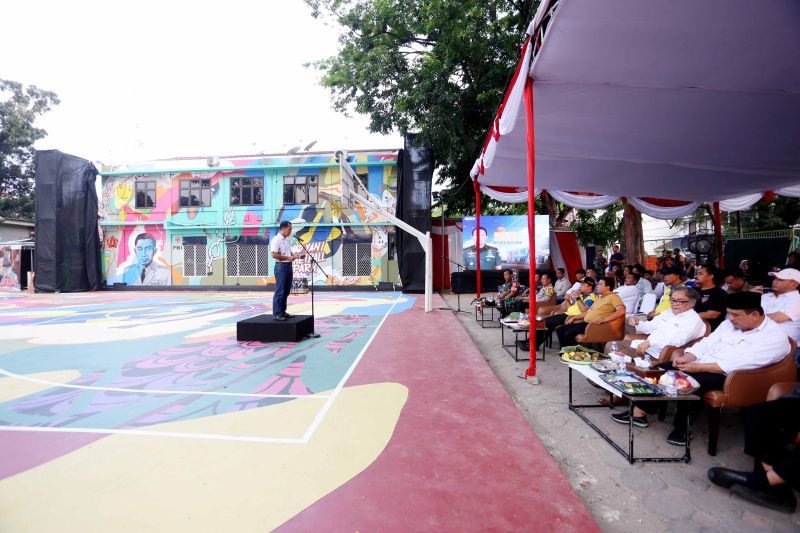TNI Dukung Seniman Mural di Tangerang, Kenang Jenderal Ahmad Yani