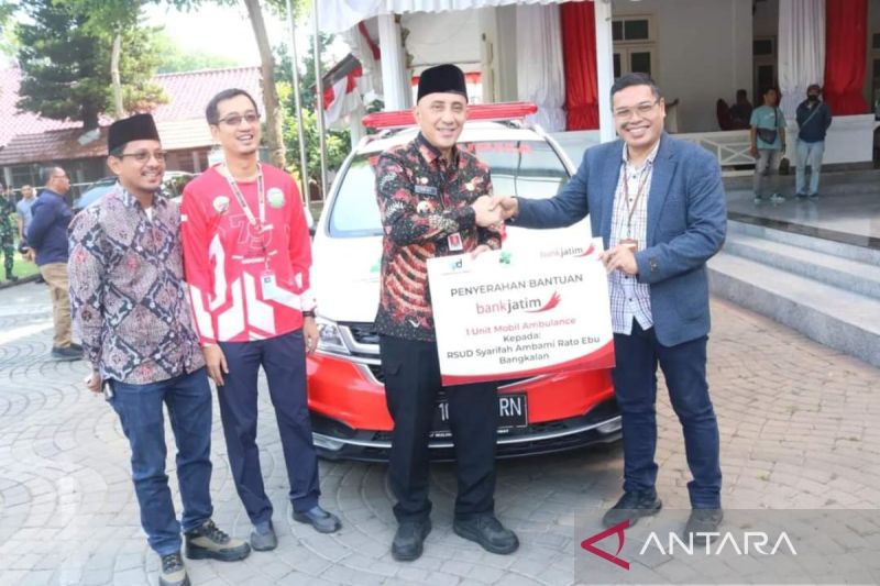 Pemerintah Bangkalan Terima Ambulans Baru untuk Layanan Kesehatan