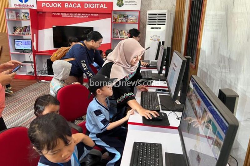 Layanan Pojok Baca Digital (Pocadi) Disarpustaka Kabupaten Kapuas. ANTARA/HO-Disarpustaka Kapuas