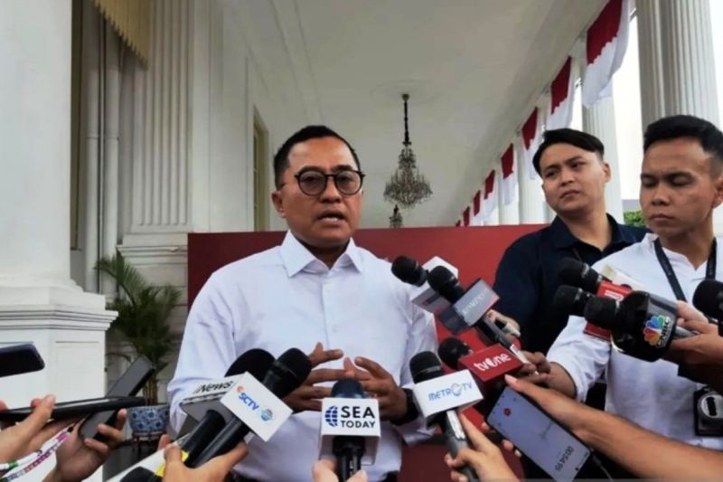 Presiden Jokowi sapa Try Sutrisno di HUT TNI, video viral dijelaskan