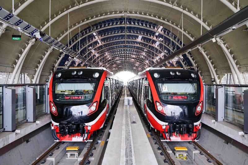 Dua Kereta Api Indonesia (KAI). ANTARA/HO-Humas KAI