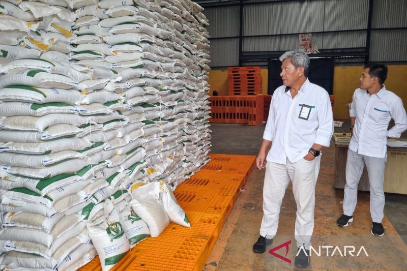 Penyaluran 829.170 Kg Beras Bantuan Pangan di Papua Barat