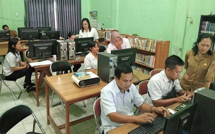 Dinas Perpustakaan Barito Timur Adakan Kursus Komputer Gratis bagi PHT/PHL