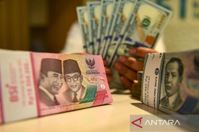 Rupiah Menguat, Investor Pertimbangkan Suku Bunga AS dan Risiko