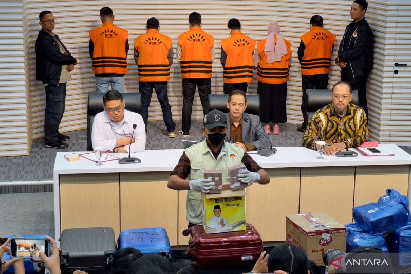 KPK Tetapkan Gubernur Kalsel Sahbirin Noor Tersangka Korupsi