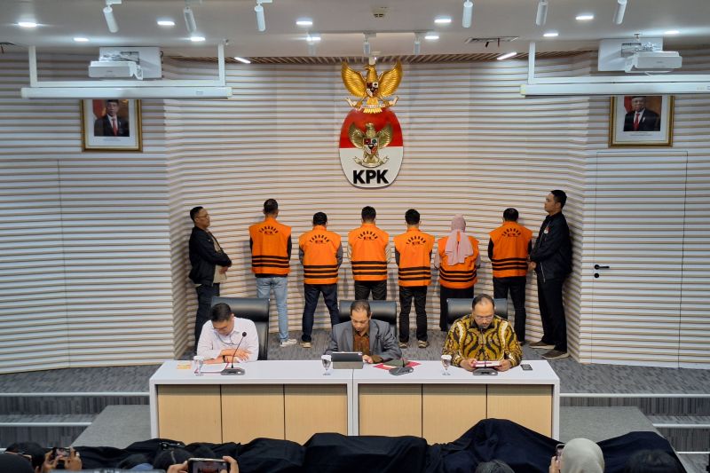 KPK Tangkap Enam Tersangka Kasus Korupsi di Kalimantan Selatan