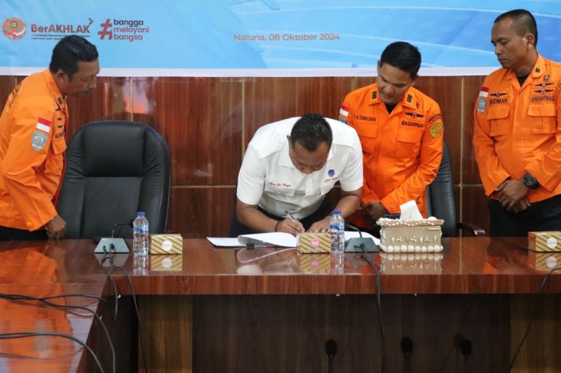Basarnas Natuna dan Airnav Tanjungpinang Jalin Kerja Sama Keselamatan Penerbangan