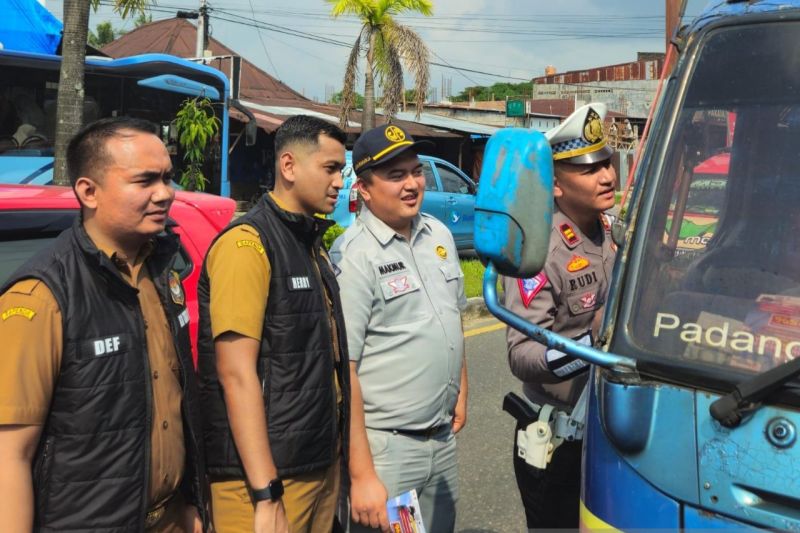 Razia Pajak Kendaraan di Padang, Dapatkan Diskon Menarik