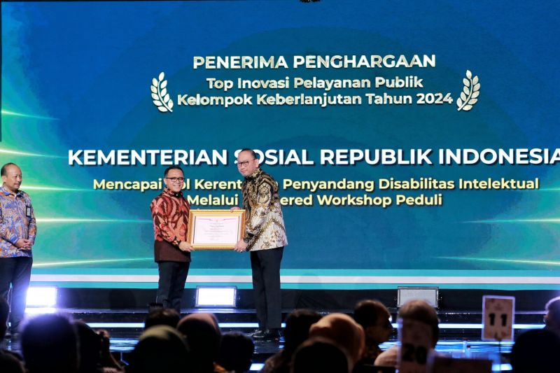 Kemensos Raih Tujuh Penghargaan Inovasi Pelayanan Publik