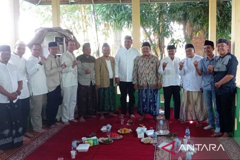 Dukungan KH Aim Zaimuddin untuk Rudy Susmanto di Pilkada 2024