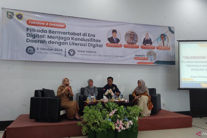 Pemerintah Provinsi Bengkulu bersama MAFINDO menggelar literasi digital untuk masyarakat demi mewujudkan pilkada bermartabat di Bengkulu, Selasa. (08/10/2024) (ANTARA/Boyke Ledy Watra)