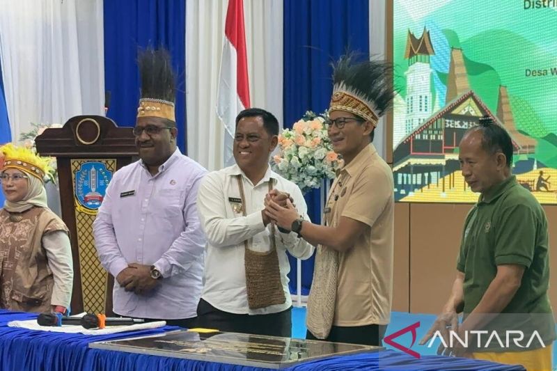 Kampung Rhepang Muaif Terpilih Sebagai Desa Wisata Terbaik 2024