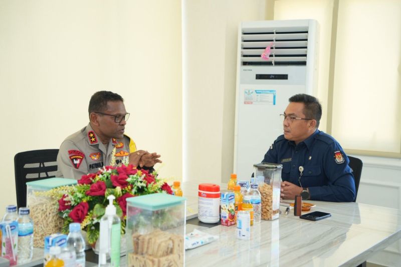 Kapolda Papua Tinjau Kesiapan Pengamanan Pilkada di KPU
