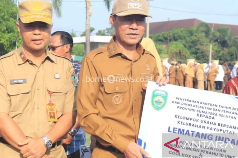 Pemkot Prabumulih Salurkan Bantuan untuk Kelompok Budidaya Ikan