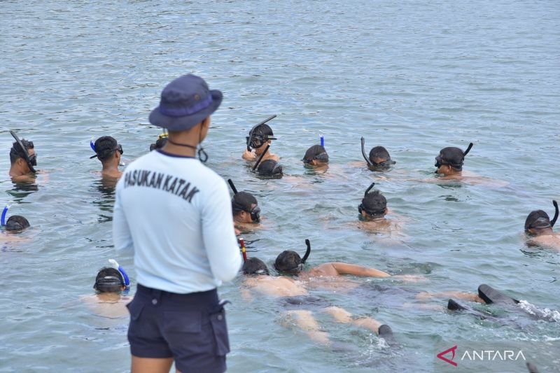 Latihan Selam Tempur TNI AL Koarmada III Tingkatkan Kemampuan Infiltrasi